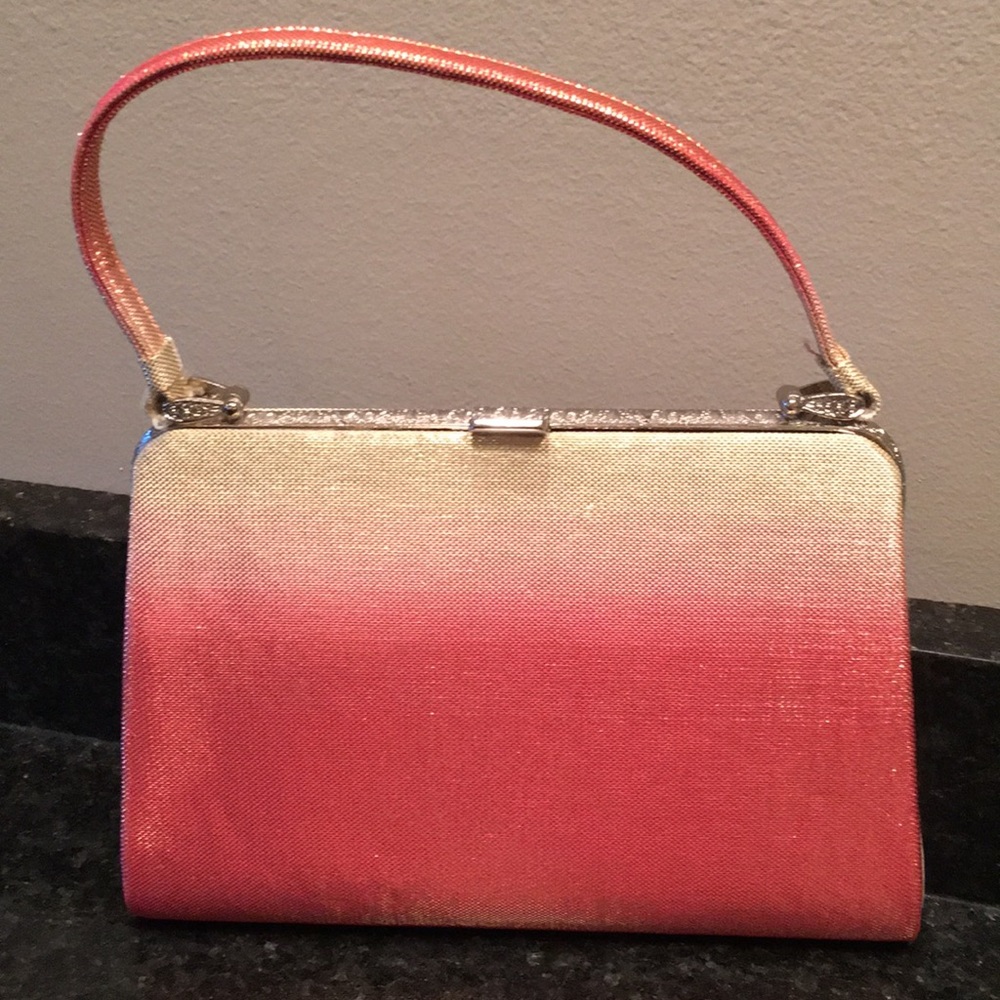 Antique Fabulous, Dainty Handbag 👜